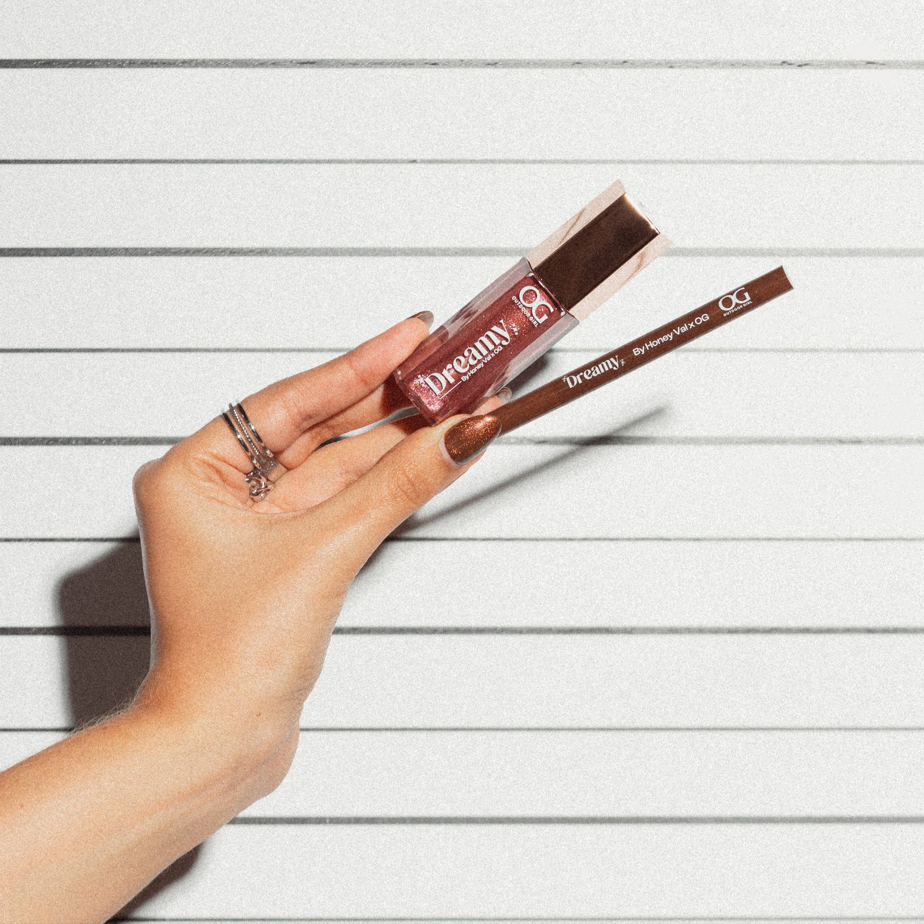 LIP CONTOUR DREAMY X HONEY VAL