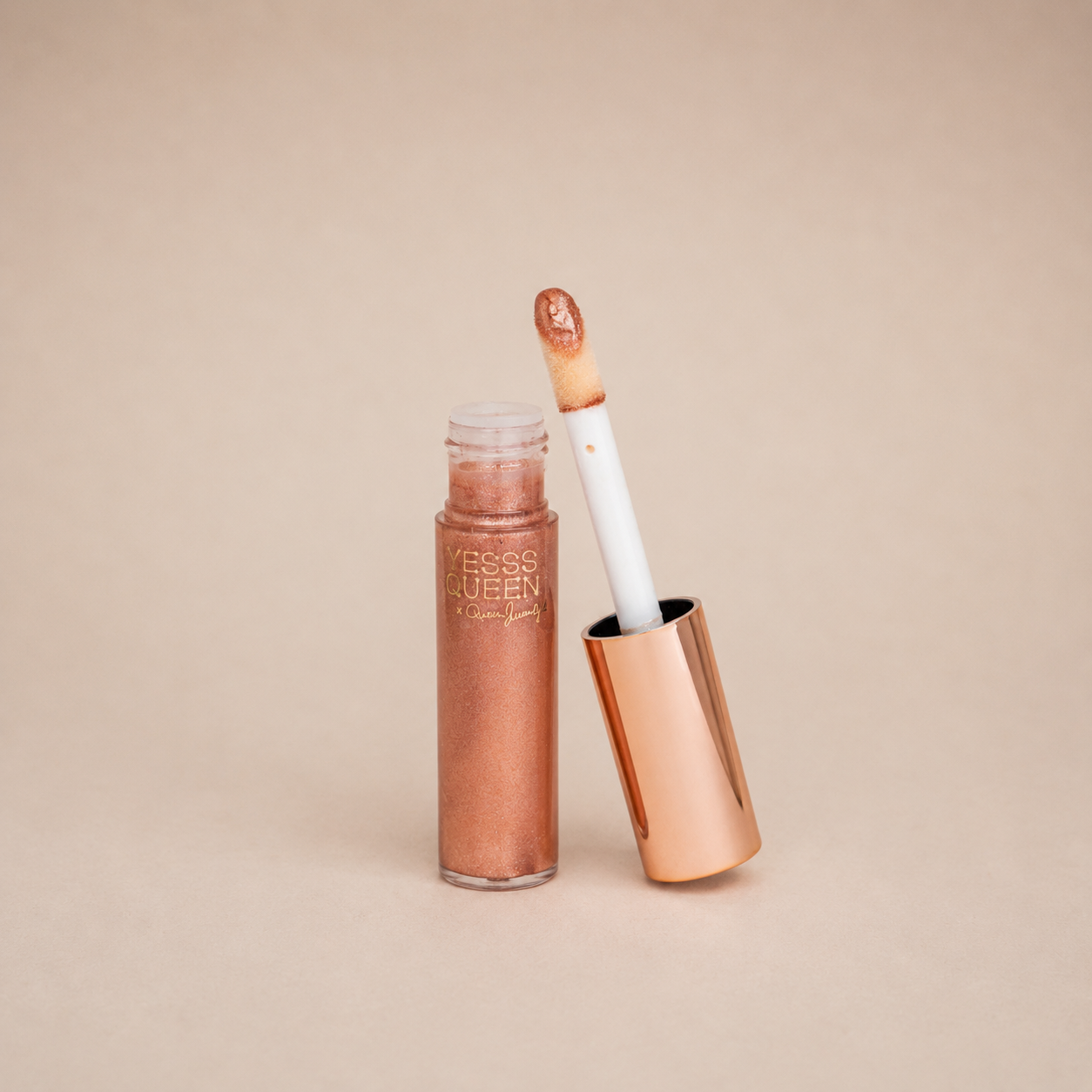 Gloss Muakk x Yess Queen
